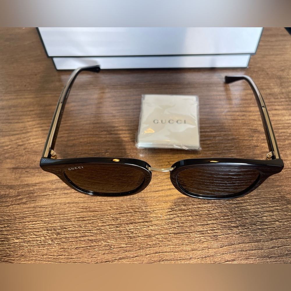 Gucci Sunglasses - Picture 2 of 7